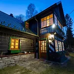 Dom Szklarski Kamien Βίλα