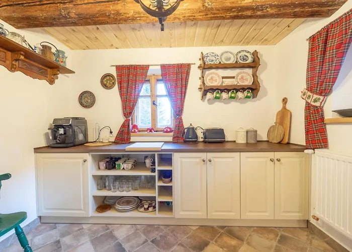 Dom Szklarski Kamien Villa *