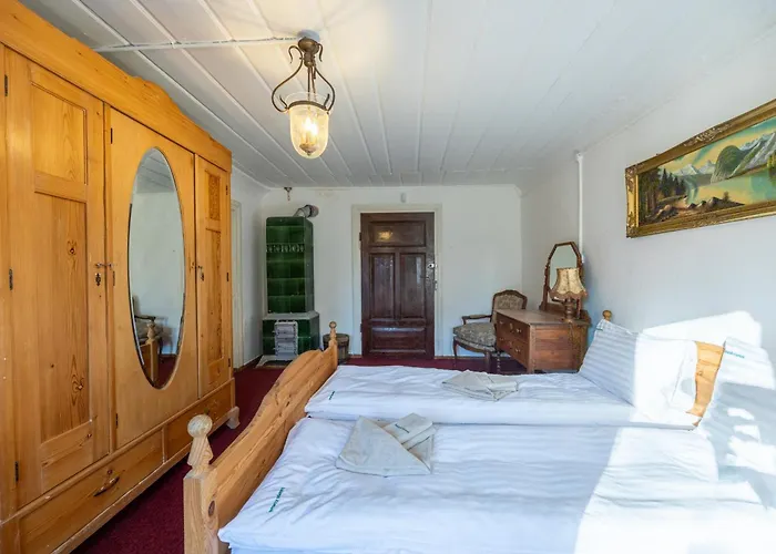 Dom Szklarski Kamien Villa *